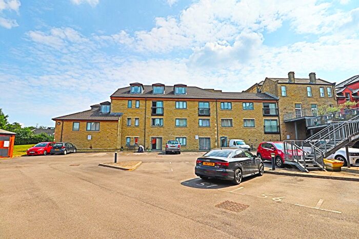 2 Bedroom Flat For Sale In Regency Court, Sheffield, S35