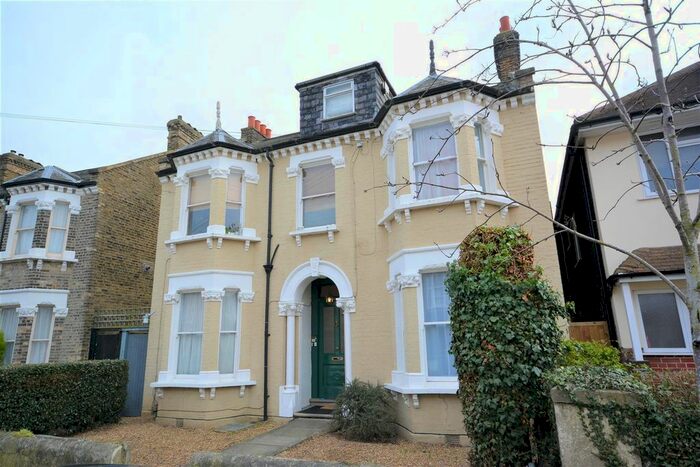 1 Bedroom Flat To Rent In Devonshire Road, Colliers Wood, London, SW19