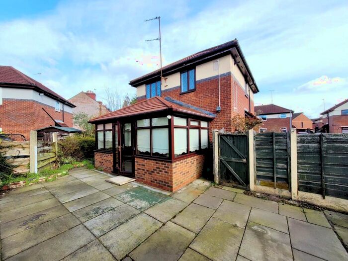 3 Bedroom Detached House To Rent In Springwell Close, Salford, M6