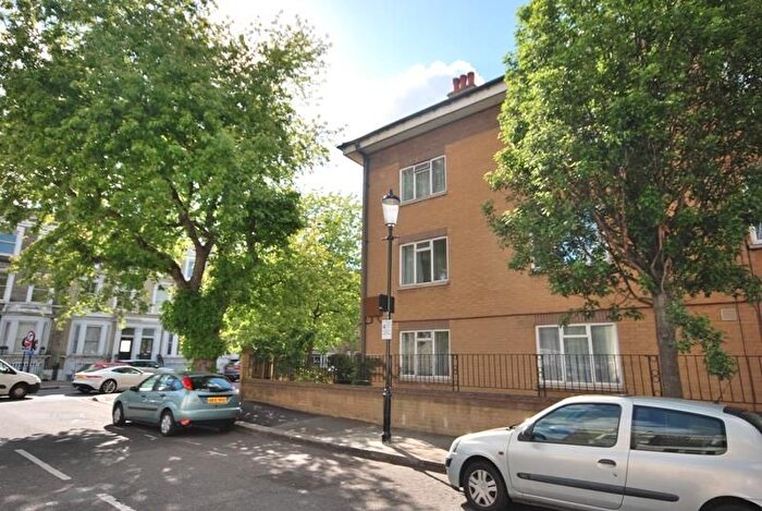 2 Bedroom Flat To Rent In Redcliffe Sq, Chelsea, SW10