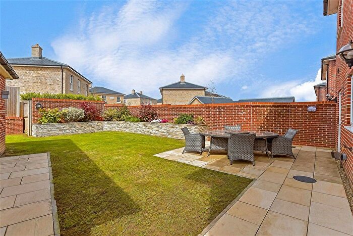 4 Bedroom Detached House For Sale In Buzzard Drive, Whitfield, Dover, Kent, CT16