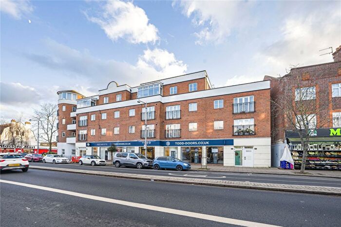 1 Bedroom Flat For Sale In Heath Road, Twickenham, TW1