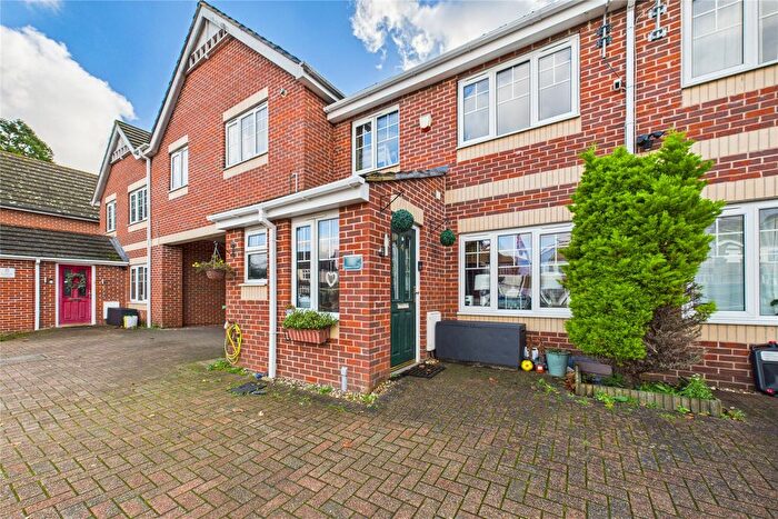 2 Bedroom Terraced House For Sale In Boxalls Lane, Aldershot, Hampshire, GU11