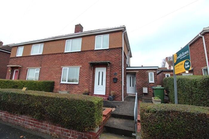 3 Bedroom Semi-Detached House For Sale In Rockwood Hill Estate, Greenside, Ryton, NE40