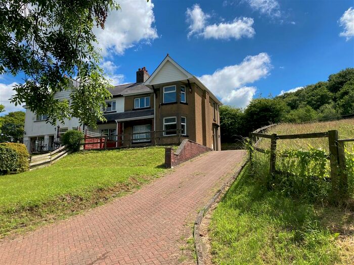 3 Bedroom Semi-Detached House To Rent In New Road, Clyne, Neath, SA11