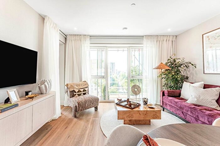 2 Bedroom Flat For Sale In Bow Green, Bow Common Lane, E3