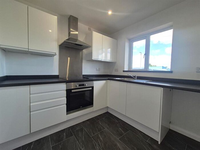 2 Bedroom Terraced House To Rent In High Street, Lye, Stourbridge, DY9