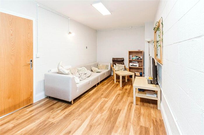 6 Bedroom Town House To Rent In Jekyll Close, Stoke Park, Bristol, BS16