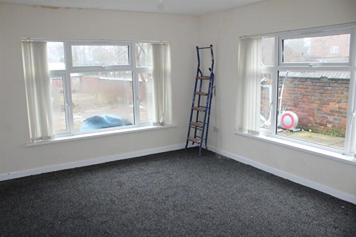 1 Bedroom Terraced House To Rent In Beeches Road, West Bromwich, B70