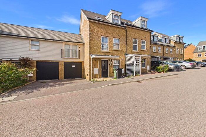 3 Bedroom End Of Terrace House For Sale In Dale Street, Dartford, Kent, DA1