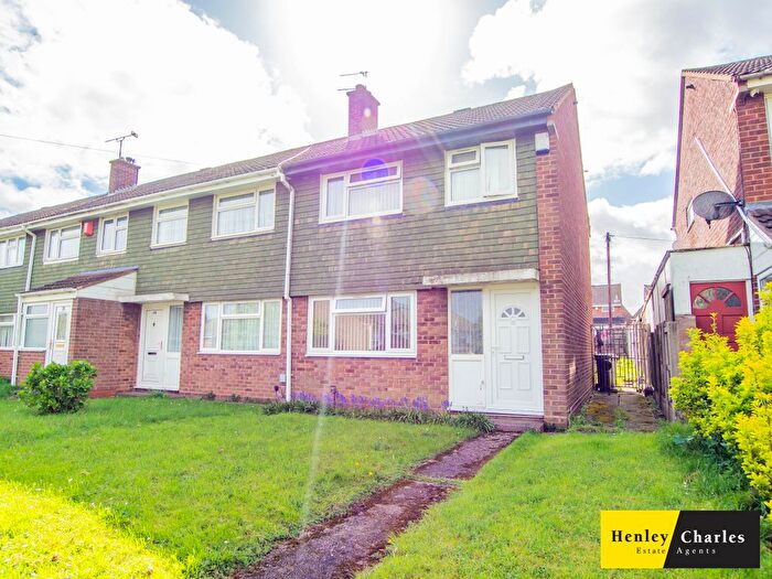 3 Bedroom End Terrace House For Sale In Sydney Close, Hilltop, West Bromwich, B70