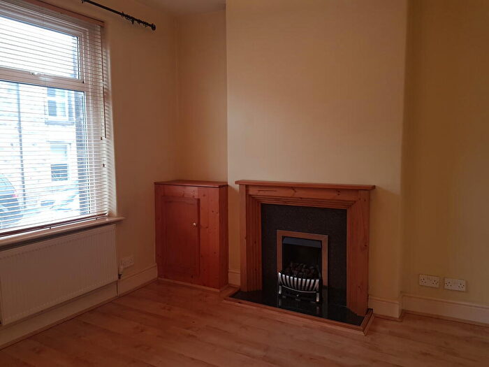 2 Bedroom House To Rent In Argyle Street, Lancaster, LA1