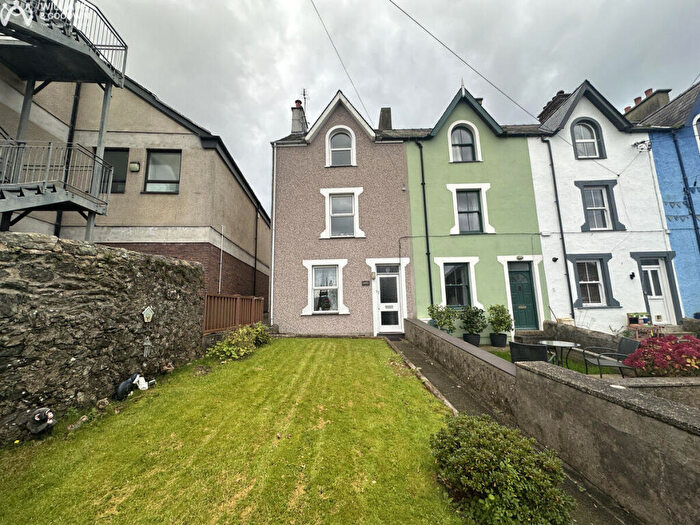 3 Bedroom End Of Terrace House For Sale In Fair View, Menai Bridge, LL59