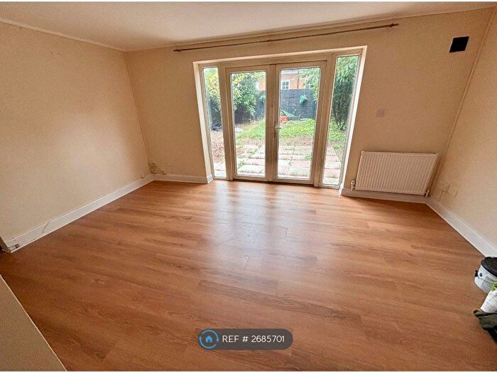 Studio To Rent In Worlds End Lane, Enfield, EN2