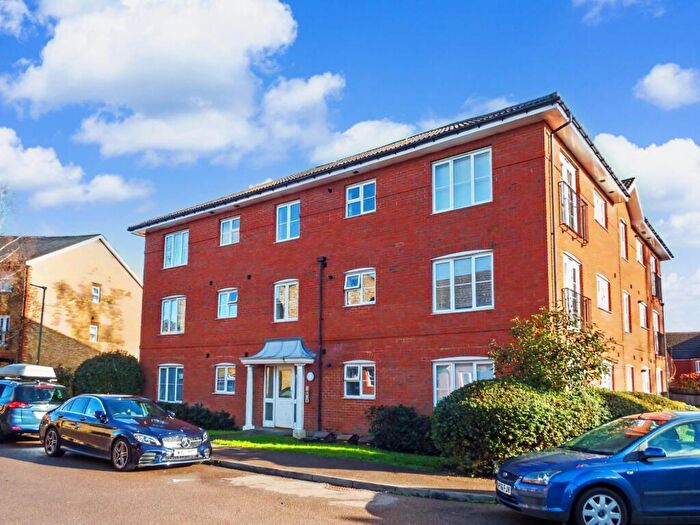 2 Bedroom Apartment For Sale In Cheviot Way, Stevenage, Hertfordshire, SG1