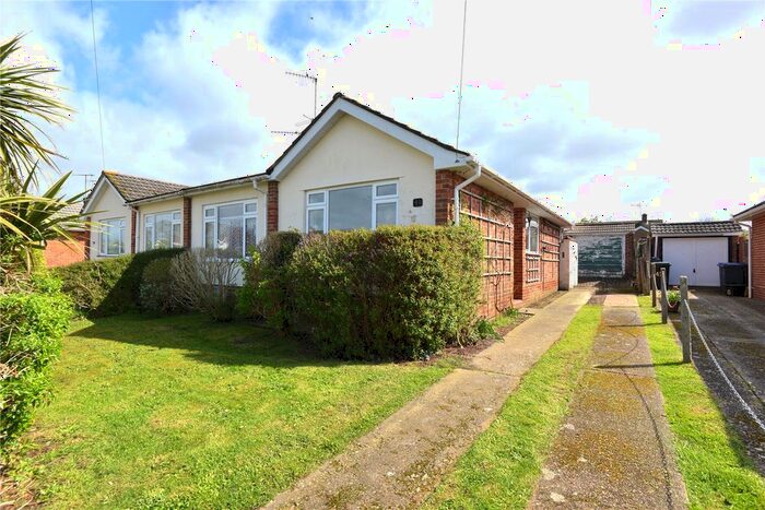 3 Bedroom Bungalow For Sale In Moot Gardens, Downton, Salisbury, Wiltshire, SP5