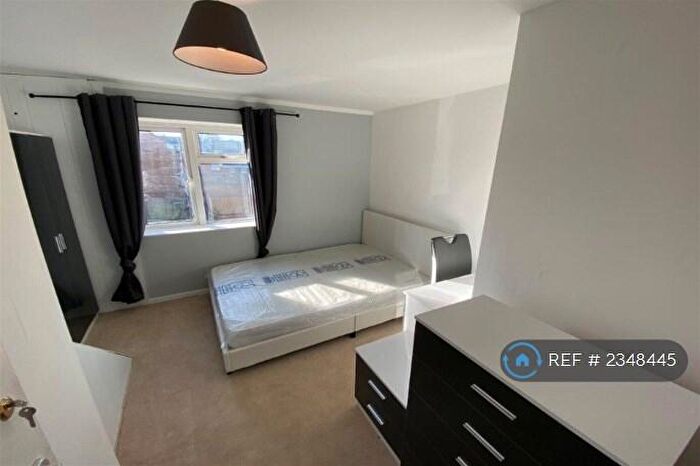 5 Bedroom Terraced House To Rent In Read Avenue, Beeston, Nottingham, NG9