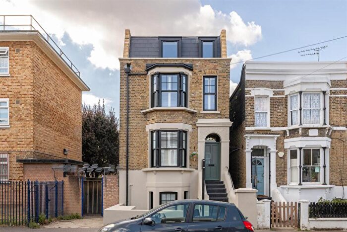 2 Bedroom House For Sale In Sewdley Street, London, E5