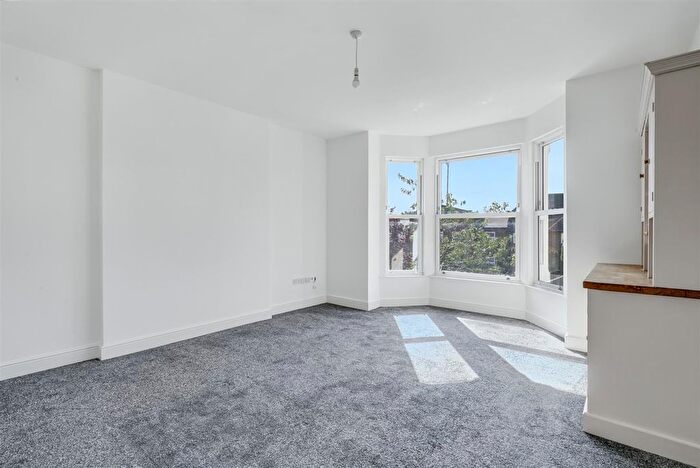 2 Bedroom Flat For Sale In Derby Road, Long Eaton, NG10