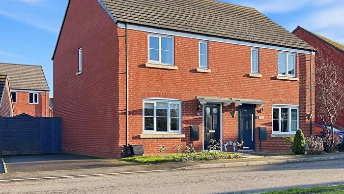 3 Bedroom Semi Detached House For Sale In Pershore, Pershore, WR10