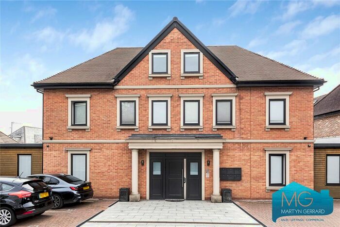 3 Bedroom Flat To Rent In Miramar Lodge, Tenterden Grove, London, NW4