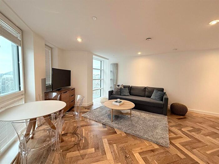 2 Bedroom Apartment For Sale In Eagle Point, City Road, London, EC1V