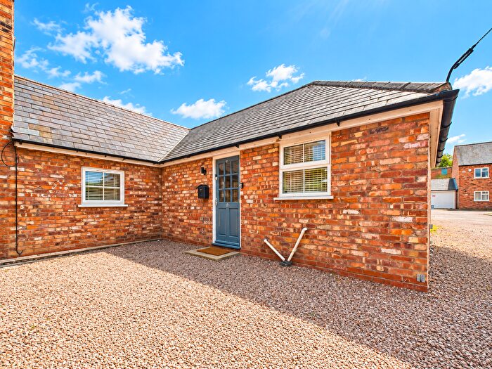 2 Bedroom Bungalow To Rent In Bromyard Road, Worcester, WR2