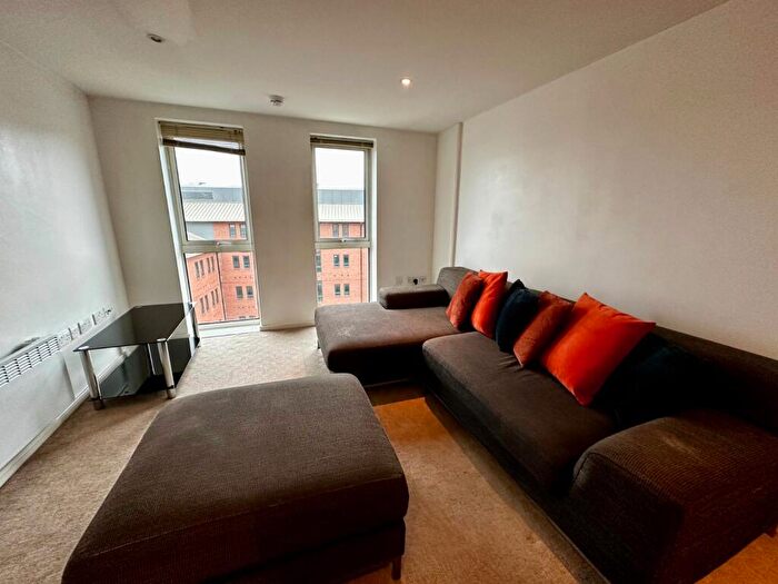 2 Bedroom Flat To Rent In Trinity One, East Street, Leeds, West Yorkshire, LS9
