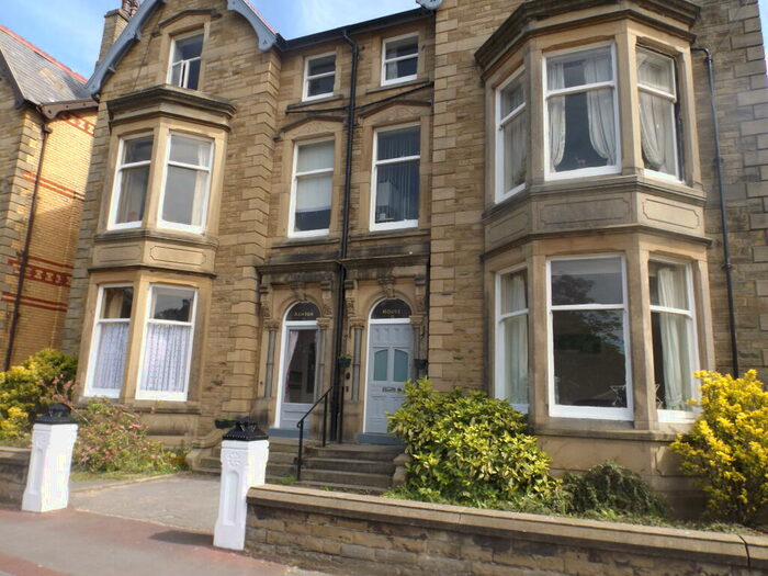 1 Bedroom Flat To Rent In St Georges Road, Lytham St Annes, FY8