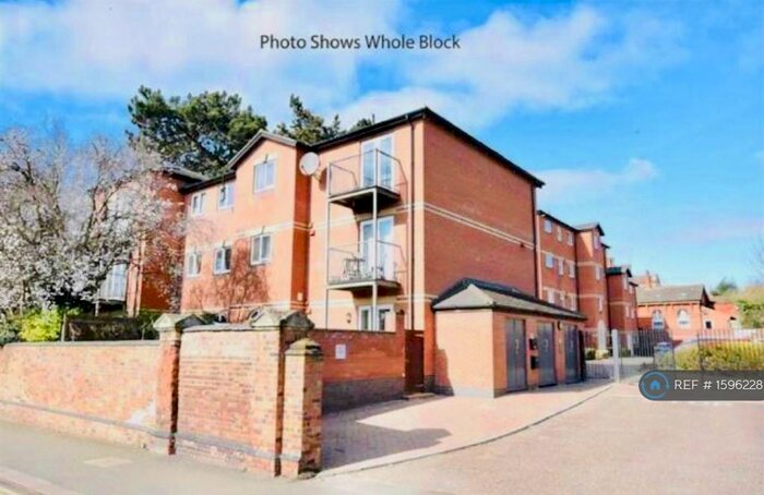 3 Bedroom Flat To Rent In The Pines, Wellingborough, NN8