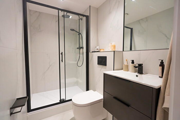 Studio To Rent In Apt, Nova Residence #, LE1