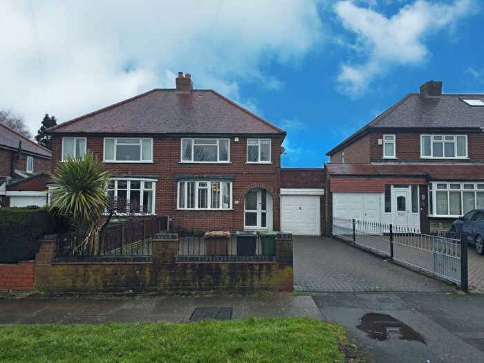 3 Bedroom Semi Detached House For Sale In Highfield Road North, Walsall, WS3