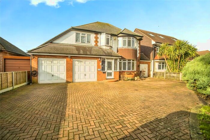 4 Bedroom Detached House To Rent In City Way, Rochester, Kent, ME1