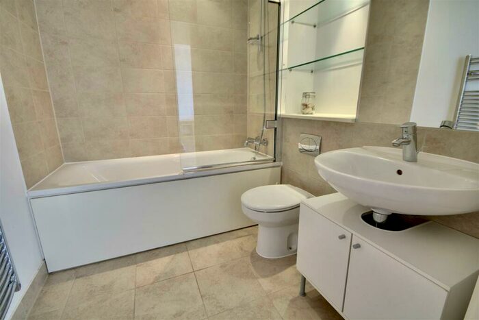 1 Bedroom Flat To Rent In Admiralty Tower, Queen Street, Portsmouth, PO1