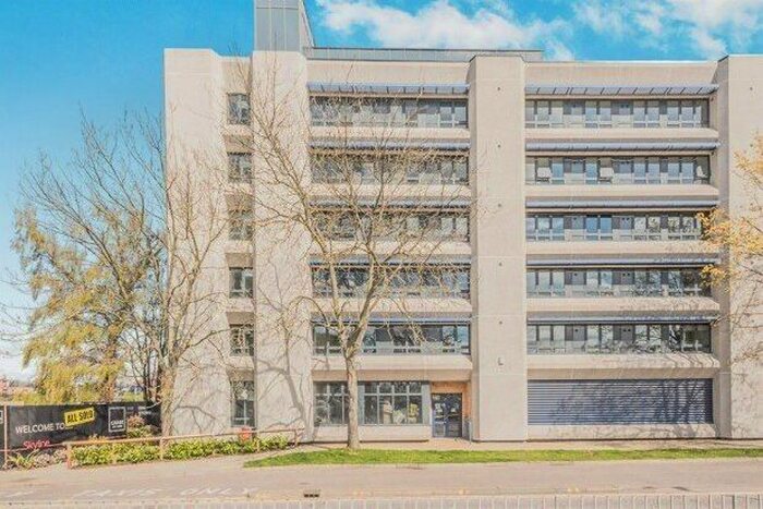 2 Bedroom Flat To Rent In Skyline House, Stevenage, SG1