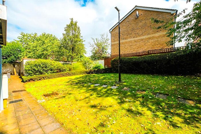 1 Bedroom Flat To Rent In Thomas Jacomb Place, London, E17