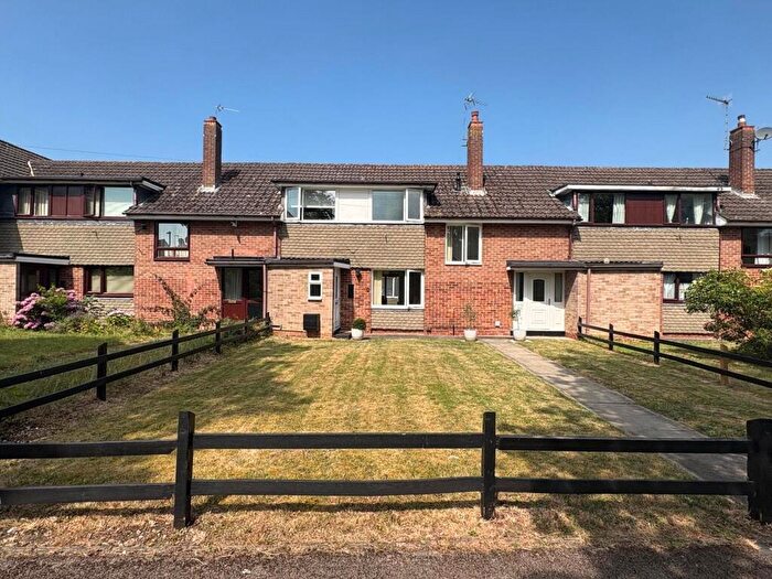 3 Bedroom Terraced House For Sale In Fairfields Walk, Stratford-upon-Avon, Warwickshire, CV37