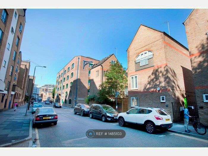 2 Bedroom Detached House To Rent In Wapping High Street, London, E1W