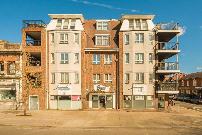 2 Bedroom Flat To Rent In Uxbridge Road, Ealing, W5