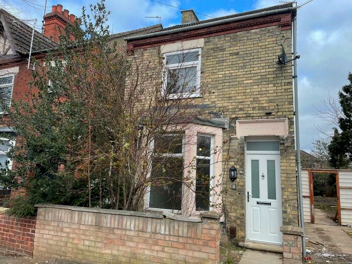 3 Bedroom Detached House To Rent In Alexandra Road, Peterborough, Cambridgeshire, PE1