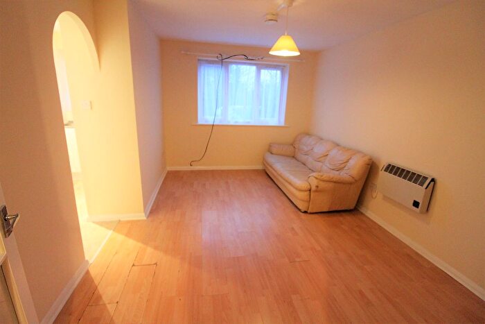 1 Bedroom Flat To Rent In Oakhill Road, Purfleet, RM19