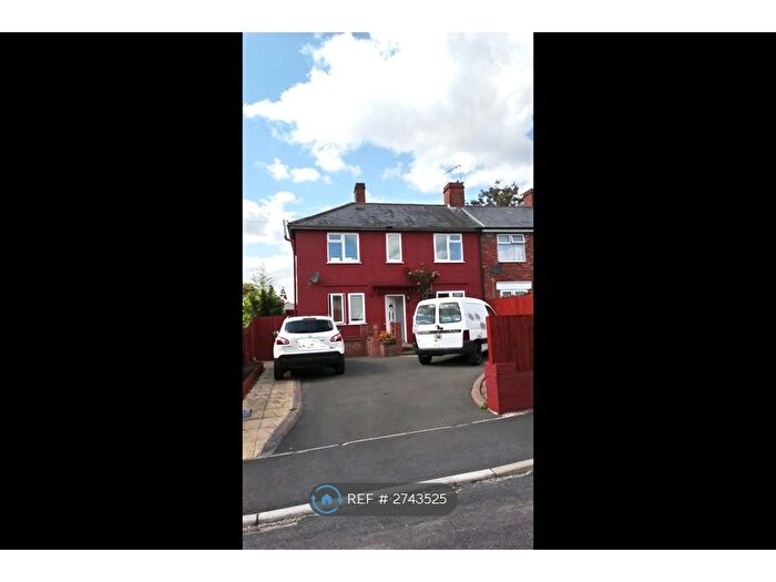 4 Bedroom Semi Detached House To Rent In Linden Avenue, Swindon, SN2