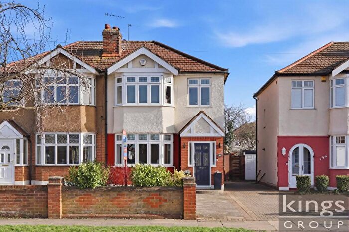 3 Bedroom Semi Detached House For Sale In Willow Road, Enfield, EN1