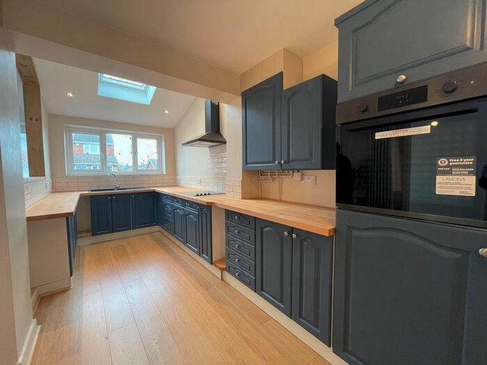 3 Bedroom Semi-Detached House To Rent In Kirton Close, Whitnash, Leamington Spa, CV31