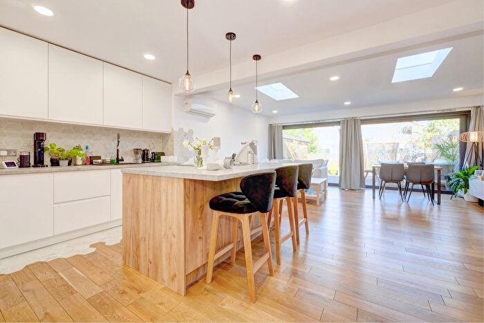 4 Bedroom Semi Detached Bungalow For Sale In Windmill Road, Polegate, BN26