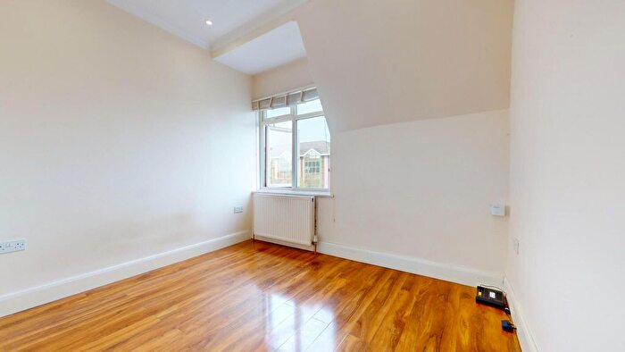 2 Bedroom Flat To Rent In London Road Isleworth, Isleworth, TW7