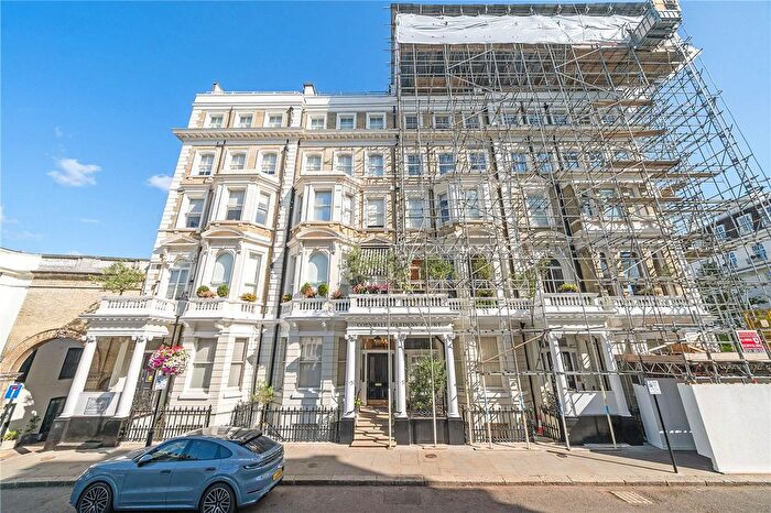 2 Bedroom Flat For Sale In Cornwall Gardens, London, SW7