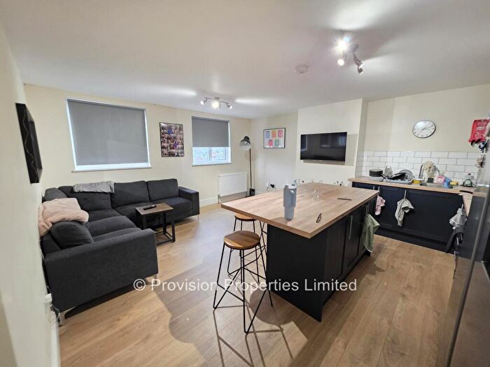 4 Bedroom Apartment To Rent In Kelso Road, Hyde Park, Leeds, LS2