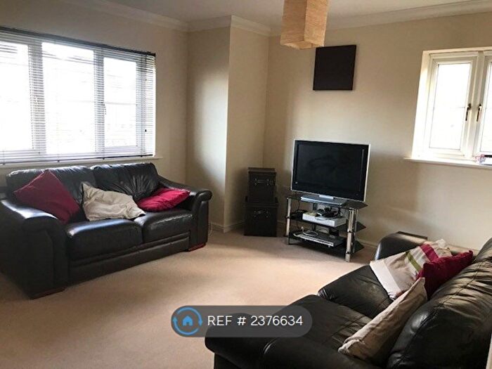 2 Bedroom Flat To Rent In Sullivan Close, Canterbury, CT1