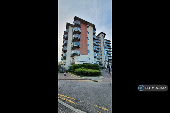 2 Bedroom Flat To Rent In Atlanta Boulevard, Romford, RM1